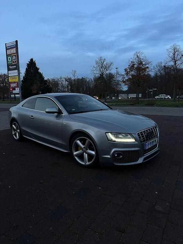 Grau Gebraucht 2007 Audi A5 Coupé | 6.599 € (Superpreis) - Bild 1/4
