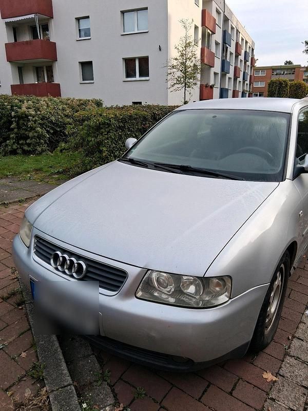 Silber Gebraucht 2002 Audi A3 Kleinwagen | 600 € (Guter Preis) - Bild 1/4