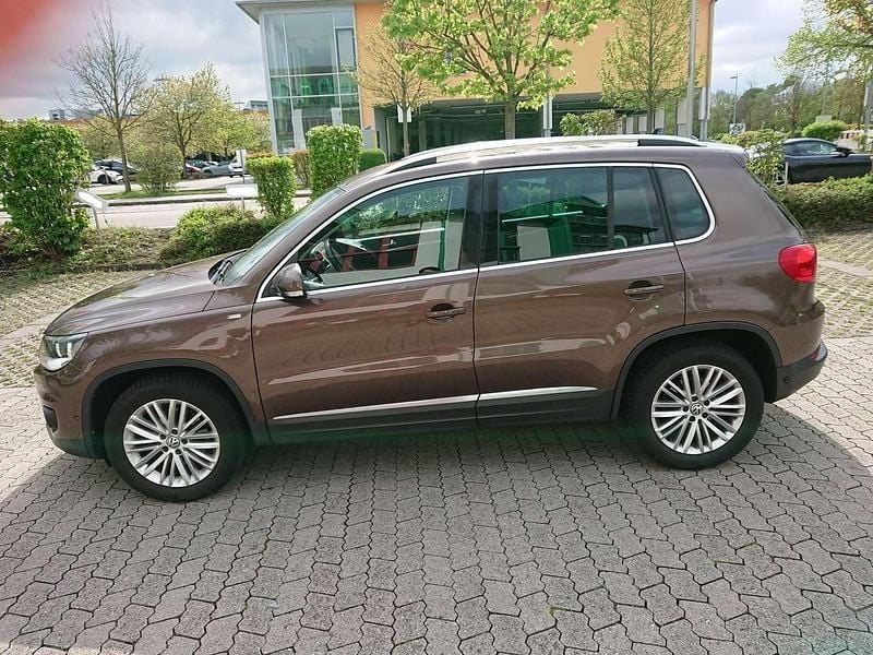 Gebraucht VW Tiguan Cup 122 PS (89 kW) 2014 Braun SUV