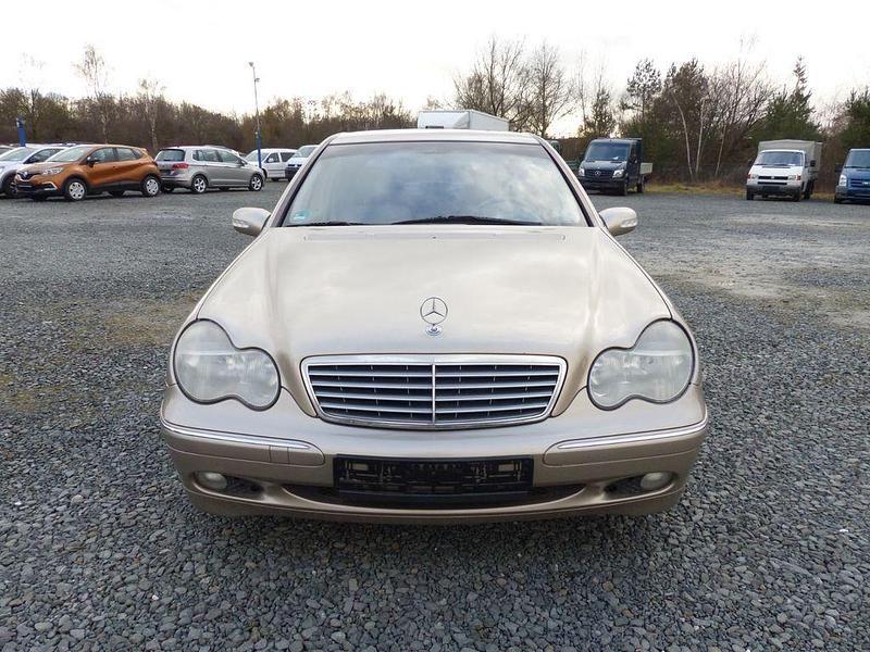 Gebraucht Mercedes C180 143 PS (105 kW) 2003 Beige Limousine