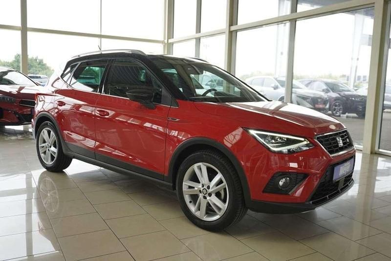 Rot / schwarz Gebraucht 2020 Seat Arona FR SUV | 17.410 € (Fairer Preis) - Bild 1/4