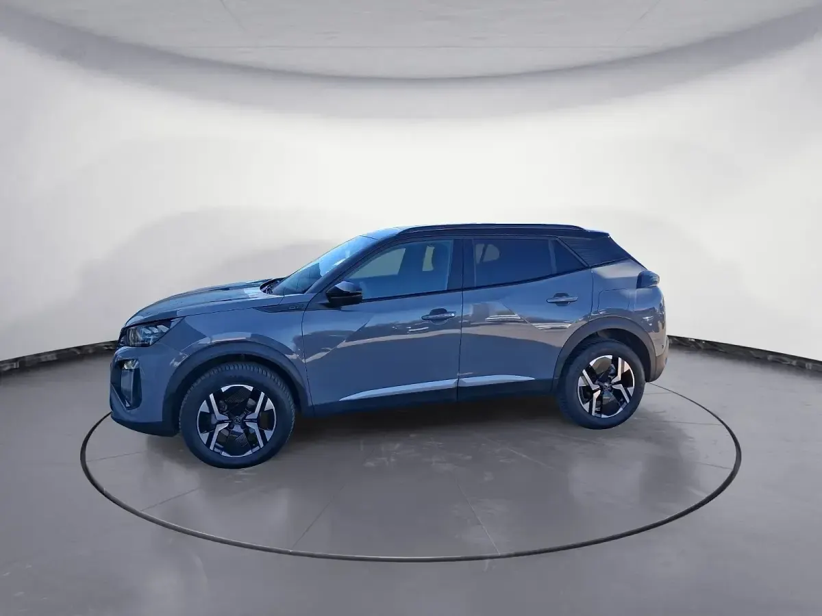 Gebraucht Peugeot 2008 GT 131 PS (96 kW) 2024 Silber SUV