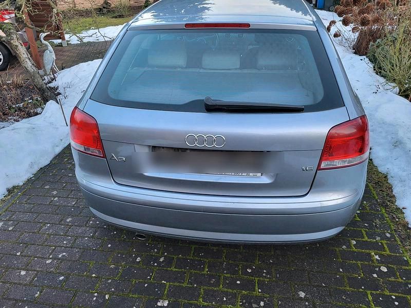 Gebraucht Audi A3 Ambiente 105 PS (77 kW) 2003 Blau Limousine