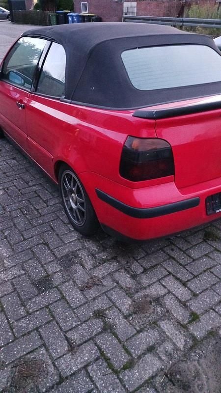 Gebraucht VW Golf Cabriolet 90 PS (66 kW) 2001 Rot Cabrio