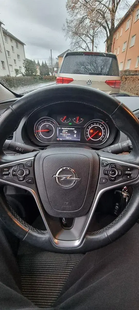 Gebraucht Opel Insignia Business 140 PS (102 kW) 2014 Grau Kombi