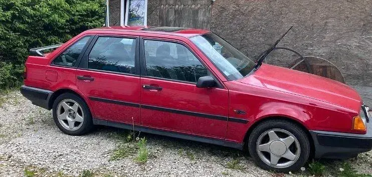 Gebraucht Volvo 440 102 PS (75 kW) 1990 Rot Kleinwagen