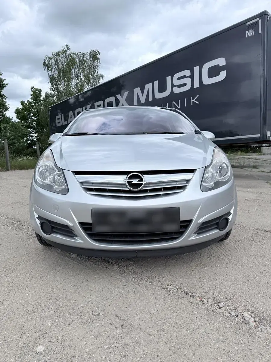 Gebraucht Opel Corsa Selection 69 PS (50 kW) 2010 Silber Kleinwagen