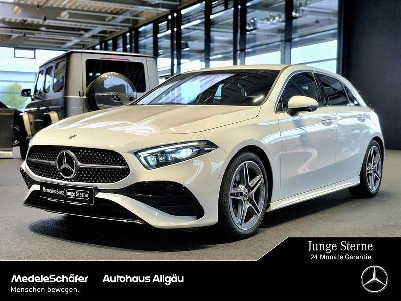 Weiß Gebraucht 2024 Mercedes A220 AMG Limousine | 37.960 € (Fairer Preis) - Bild 1/4
