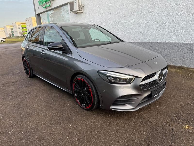 Gebraucht Mercedes B200 AMG 163 PS (119 kW) 2019 Grau Van / Kleinbus