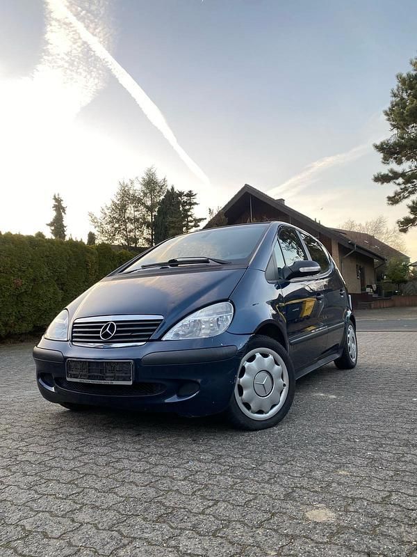 Blau Gebraucht 2003 Mercedes A160 Kleinwagen | 1.100 € (Guter Preis) - Bild 1/4