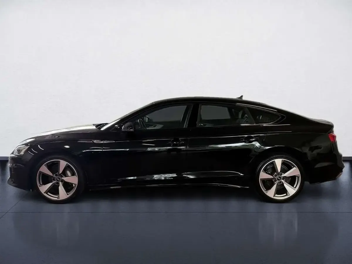 Gebraucht Audi A5 Sportback S-Line 204 PS (150 kW) 2022 Schwarz Kleinwagen