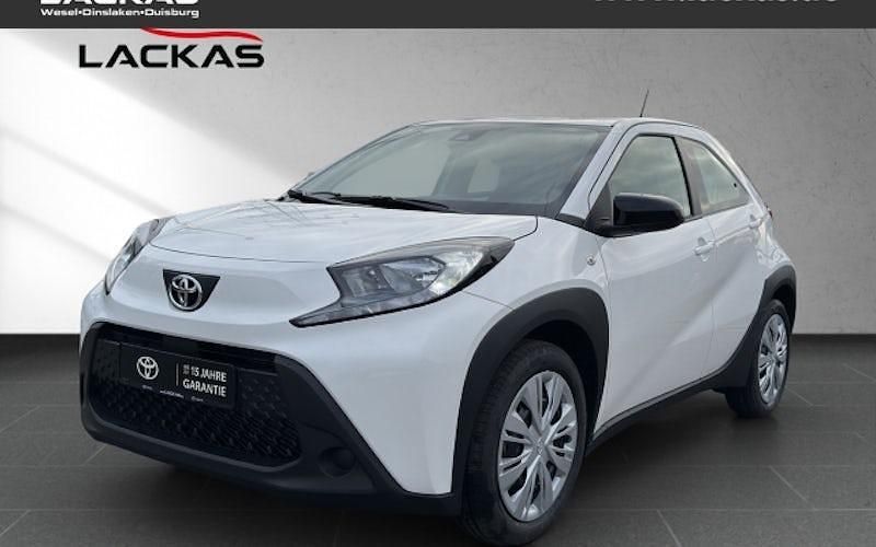 Weiß Neu 2025 Toyota Aygo Business Edition Kleinwagen | 16.890 € - Bild 1/4