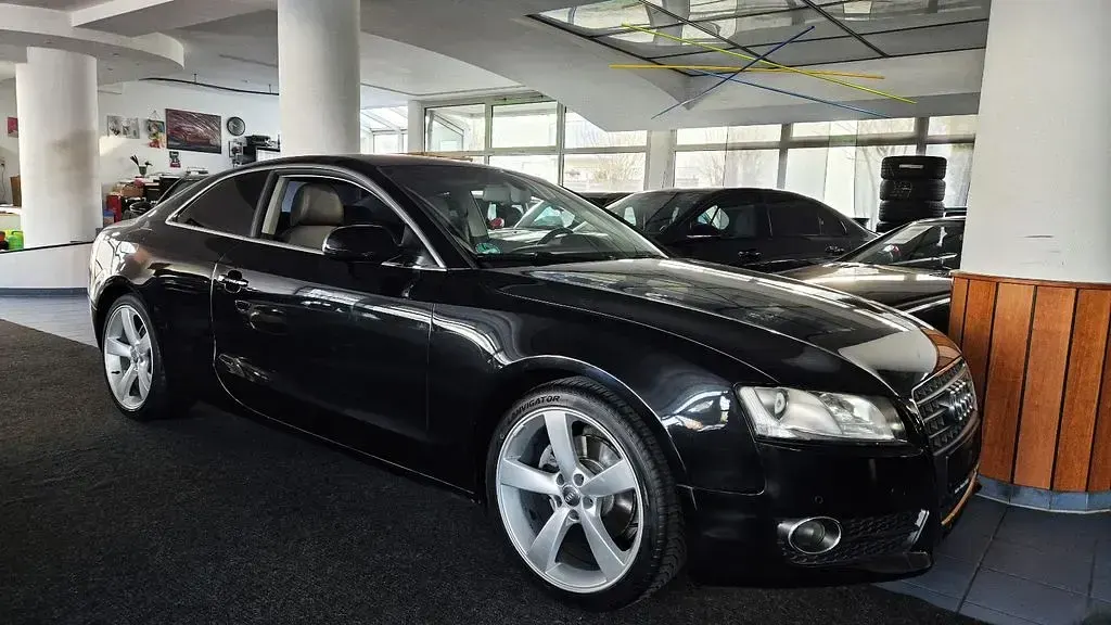 Gebraucht Audi A5 Sport 179 PS (131 kW) 2011 Schwarz Coupé