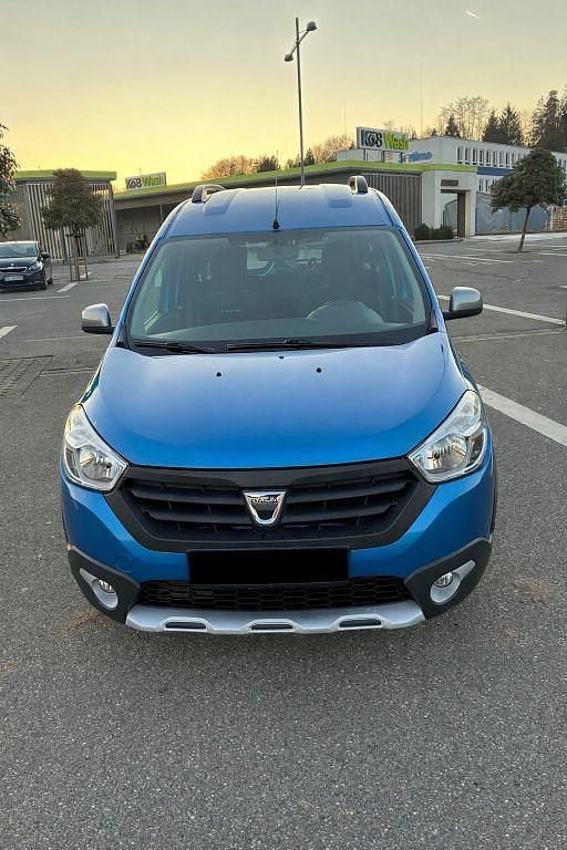 Gebraucht Dacia Dokker Stepway 116 PS (85 kW) 2015 Blau Van / Kleinbus