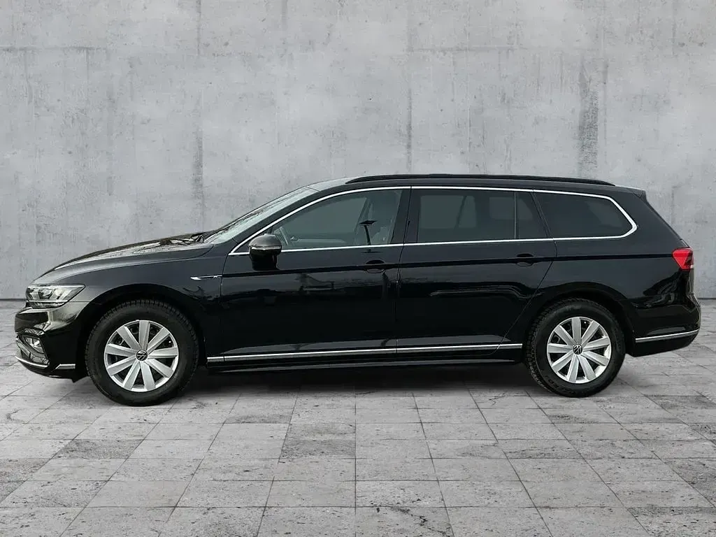 Gebraucht VW Passat Business 200 PS (147 kW) 2023 Deep black perleffekt Kombi