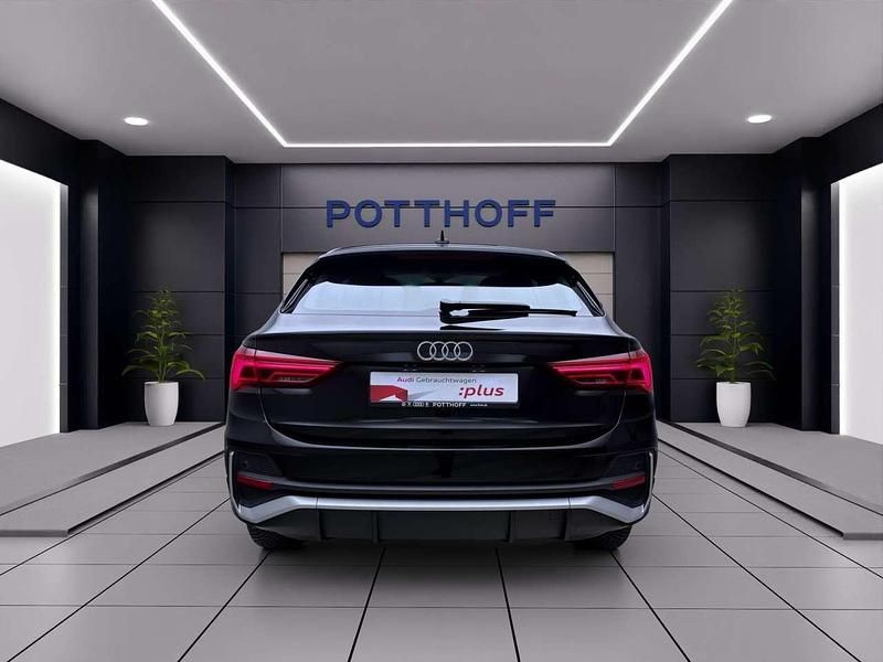 Gebraucht Audi Q3 S-Line 150 PS (110 kW) 2022 Mythosschwarz metallic SUV