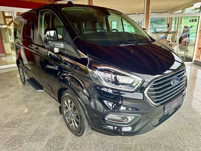 Schwarz Gebraucht 2023 Ford Tourneo Custom Titanium X Van / Kleinbus | 46.990 € (Fairer Preis) - Bild 1/4