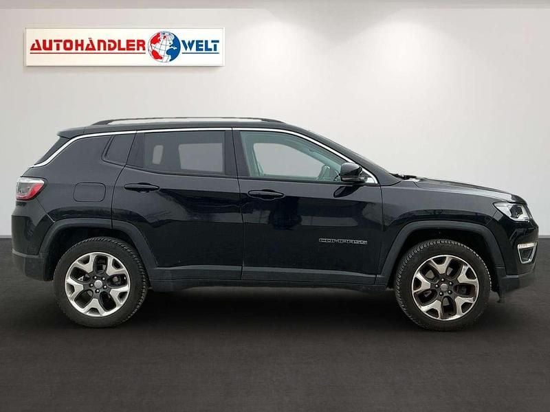 Gebraucht Jeep Compass Limited 170 PS (125 kW) 2018 Schwarz SUV