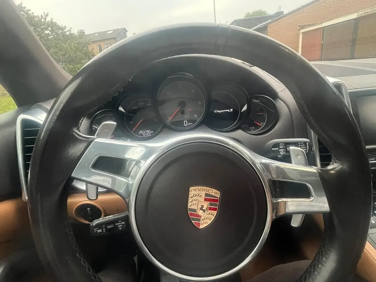 Gebraucht Porsche Cayenne 385 PS (283 kW) 2013 Schwarz SUV