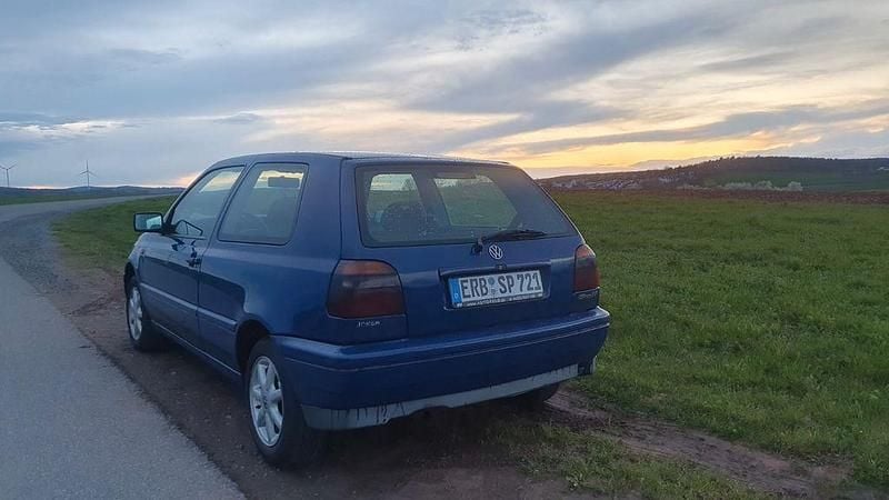Brugt VW Golf III 60 HK (44 kW) 1997 Blå Sedan