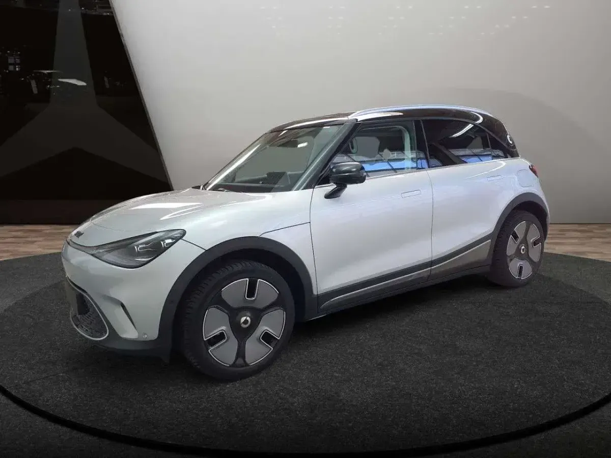 Używany Smart #1 Edition #1 75 kW (102 KM) 2023 Srebrny SUV