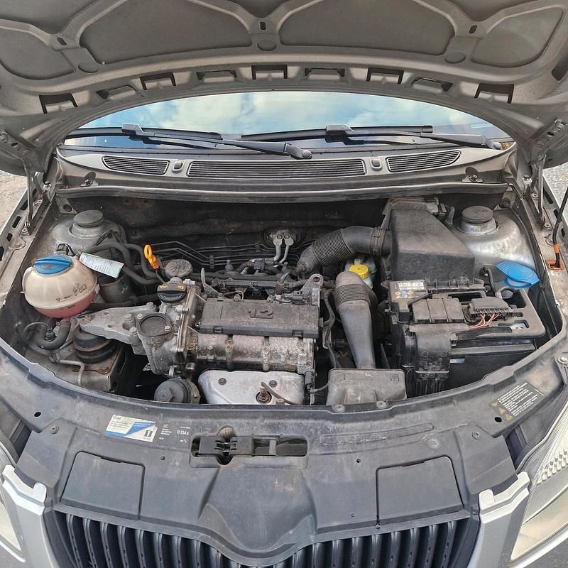 Gebraucht Skoda Fabia 2010 Grau Kombi