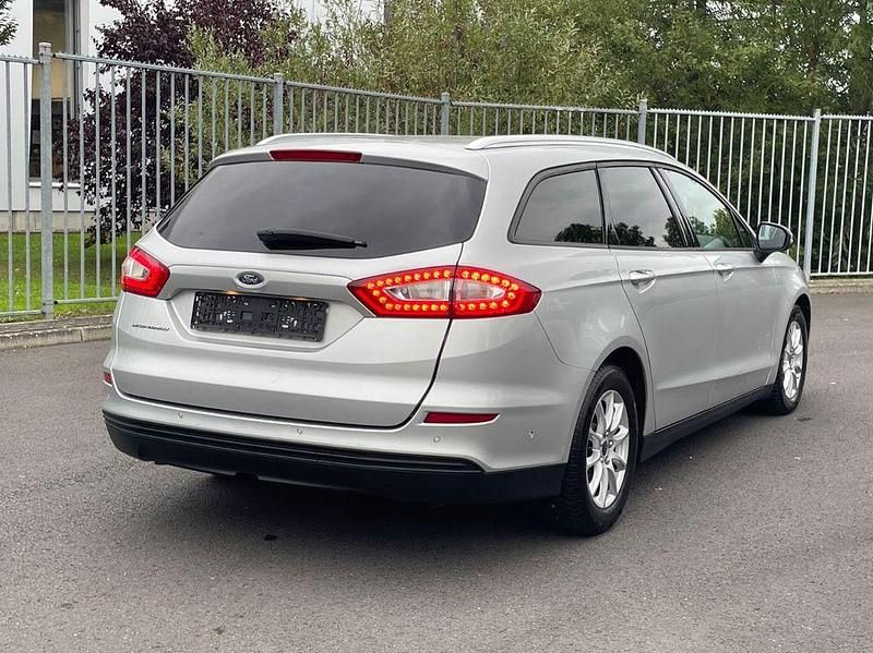 Gebraucht Ford Mondeo 150 PS (110 kW) 2015 Silber Limousine
