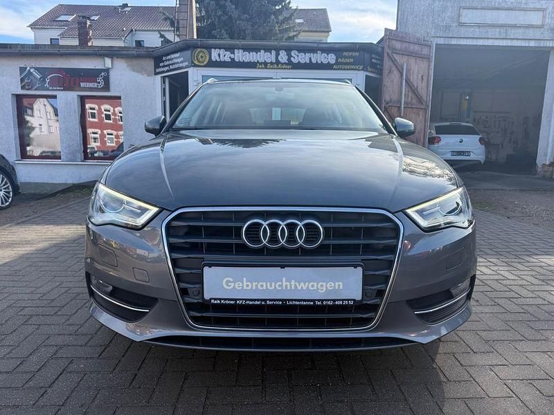 Gebraucht Audi A3 Attraction 125 PS (91 kW) 2016 Grau Limousine