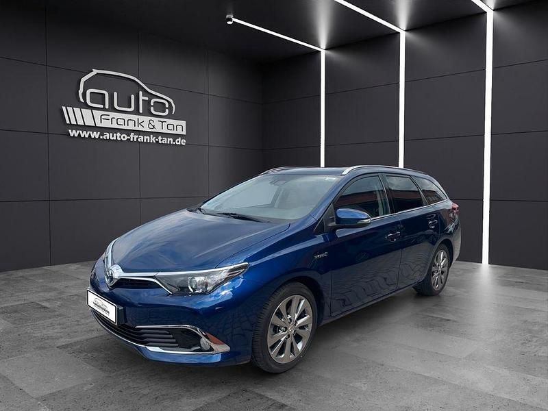 Blau Gebraucht 2016 Toyota Auris Touring Sports Executive Kombi | 14.690 € (Fairer Preis) - Bild 1/4