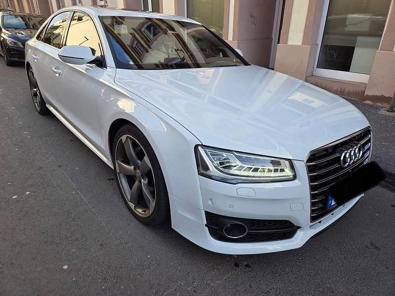 Weiß Gebraucht 2016 Audi A8 Ambiente Limousine | 27.500 € (Fairer Preis) - Bild 1/4