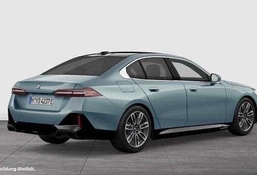 Gebraucht BMW i5 M Sport 250 kW (340 PS) 2025 Grün Limousine