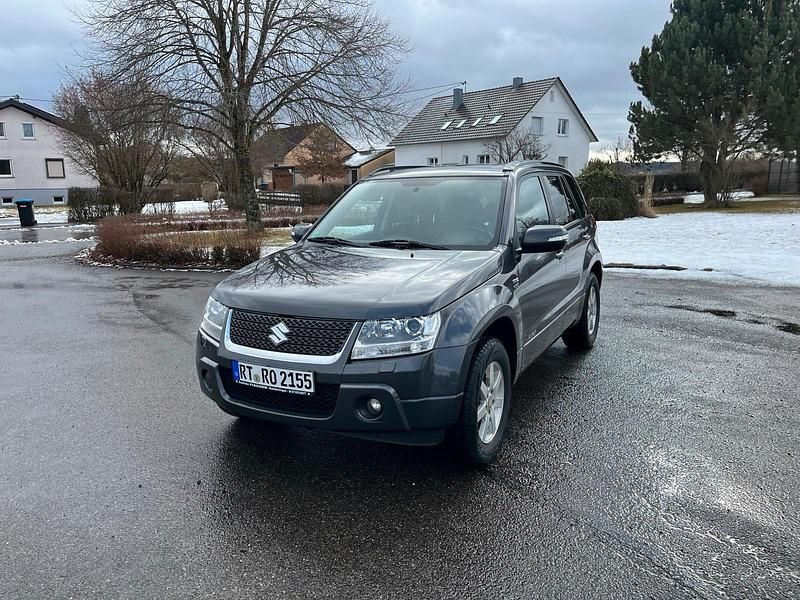 Gebraucht Suzuki Grand Vitara 95 PS (69 kW) 2012 Silber SUV