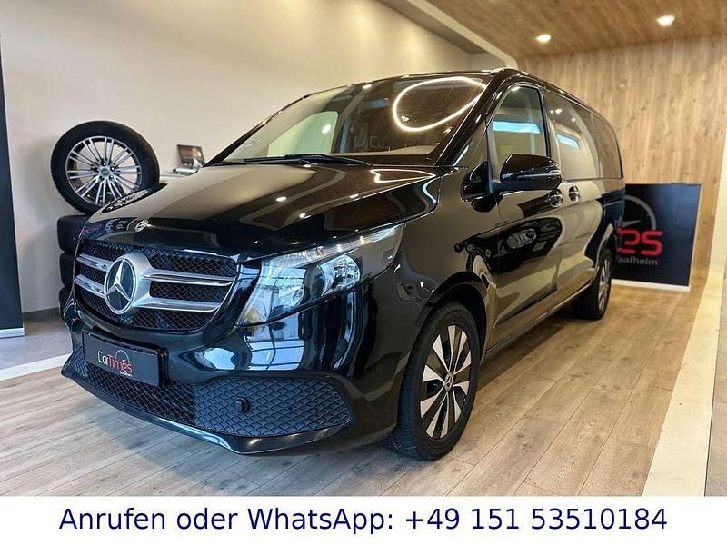 Obsidianschwarz metallic Gebraucht 2021 Mercedes V250 Van / Kleinbus | 35.899 € (Superpreis) - Bild 1/4