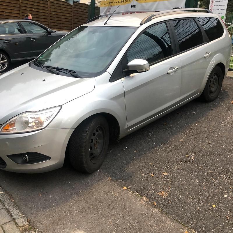 Silber Gebraucht 2008 Ford Focus Kombi | 2.000 € (Fairer Preis) - Bild 1/4