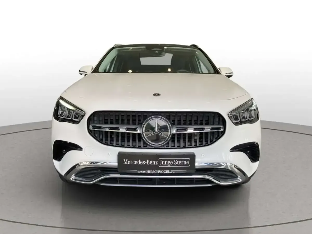 Gebraucht Mercedes GLA180 Advanced 136 PS (100 kW) 2025 Weiß SUV