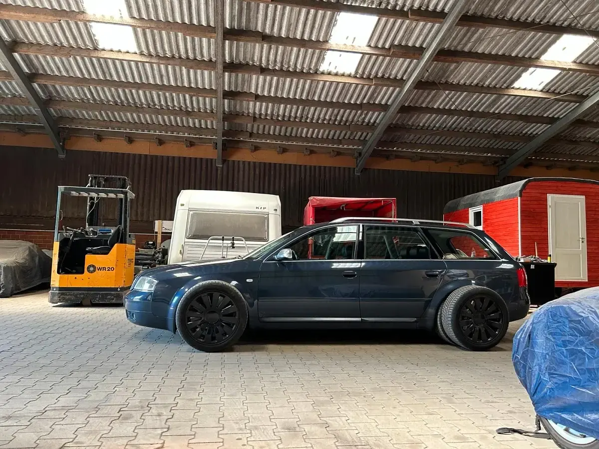 Gebraucht Audi S6 340 PS (250 kW) 2001 Blau Kombi