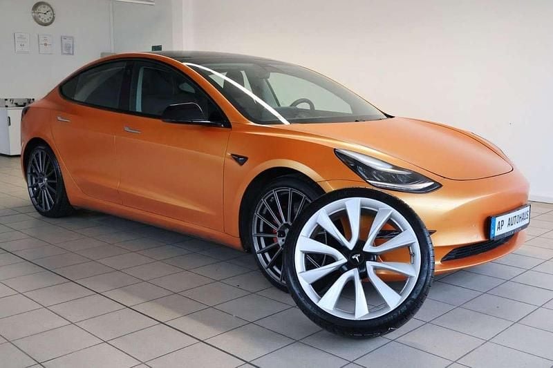 Weiß Gebraucht 2019 Tesla Model 3 Performance Limousine | 23.490 € (Guter Preis) - Bild 1/3