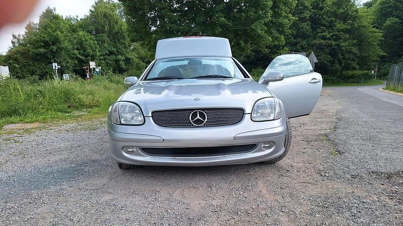 Silber Gebraucht 2001 Mercedes SLK200 Cabrio | 7.000 € (Fairer Preis) - Bild 1/4