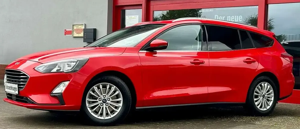 Używany Ford Focus Titanium 150 KM (110 kW) 2019 Czerwony Kombi