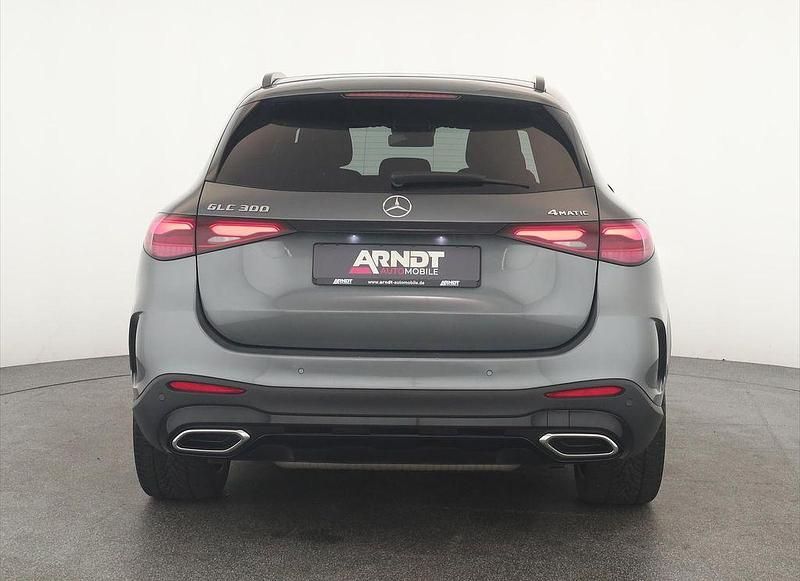 Gebraucht Mercedes GLC300 AMG Line Premium Plus 258 PS (189 kW) 2023 Grau SUV