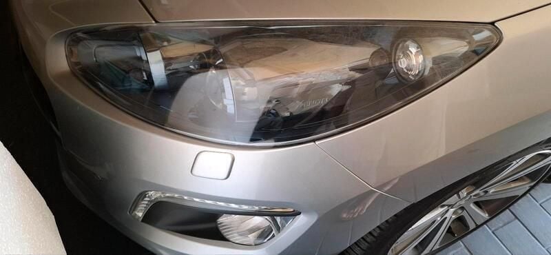 Grau Gebraucht 2012 Peugeot 308 Kleinwagen | 6.999 € (Etwas zu teuer) - Bild 1/4