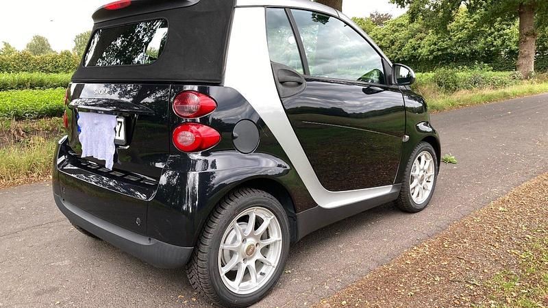 Schwarz Gebraucht 2008 Smart ForTwo Cabrio Passion Cabrio | 5.500 € (Etwas zu teuer) - Bild 1/4