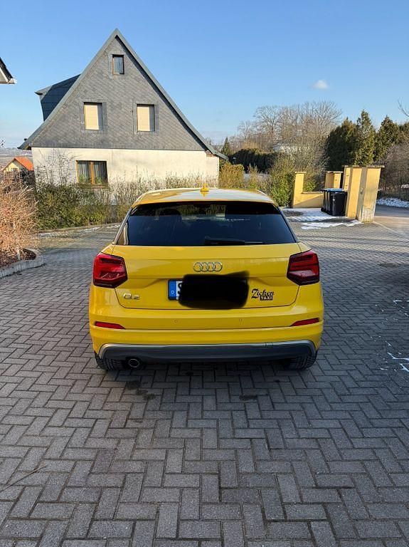 Gebraucht Audi Q2 S-Line 116 PS (85 kW) 2017 Gelb SUV