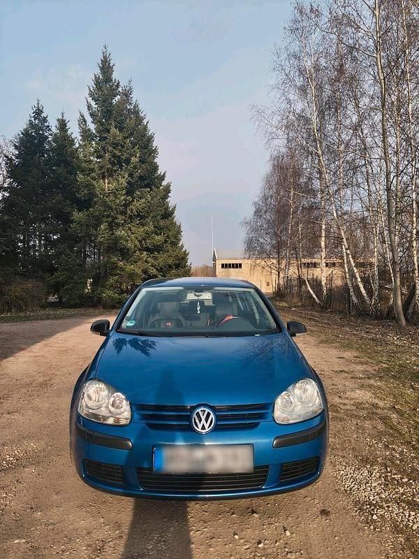 Gebraucht VW Golf IV 90 PS (66 kW) 2004 Blau Kleinwagen