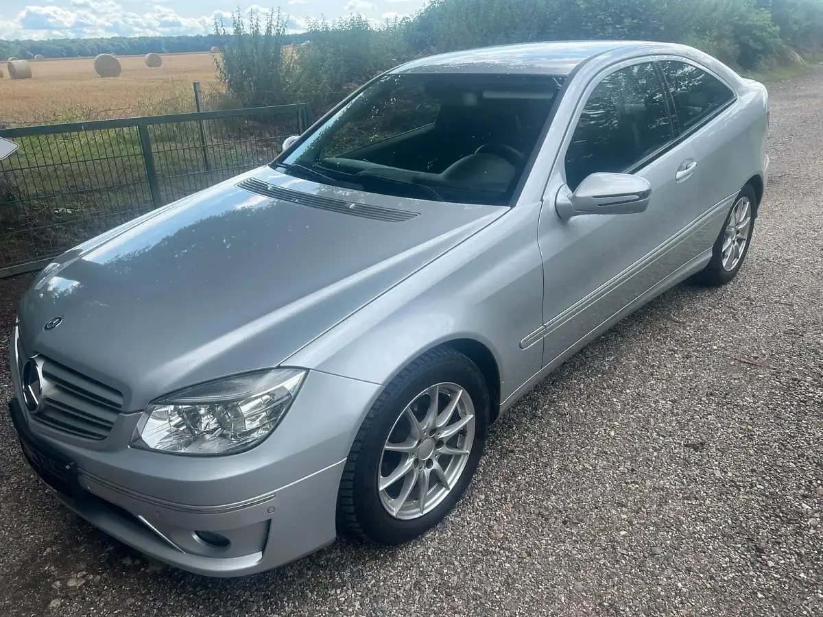 Gebraucht Mercedes CLC180 143 PS (105 kW) 2010 Silber Coupé
