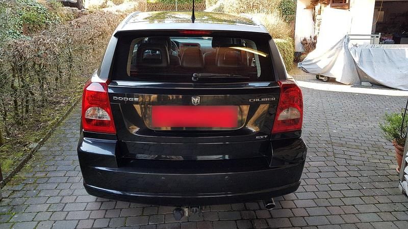 Gebraucht Dodge Caliber SXT 156 PS (114 kW) 2010 Schwarz Kleinwagen