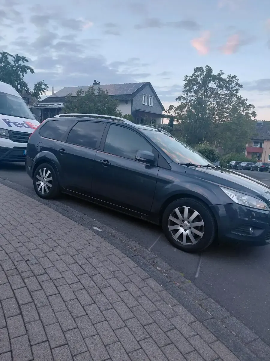 Gebraucht Ford Focus 110 PS (80 kW) 2009 Kombi