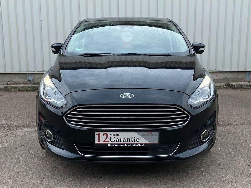 Gebraucht Ford S-MAX Premium 160 PS (117 kW) 2018 Schwarz Van / Kleinbus