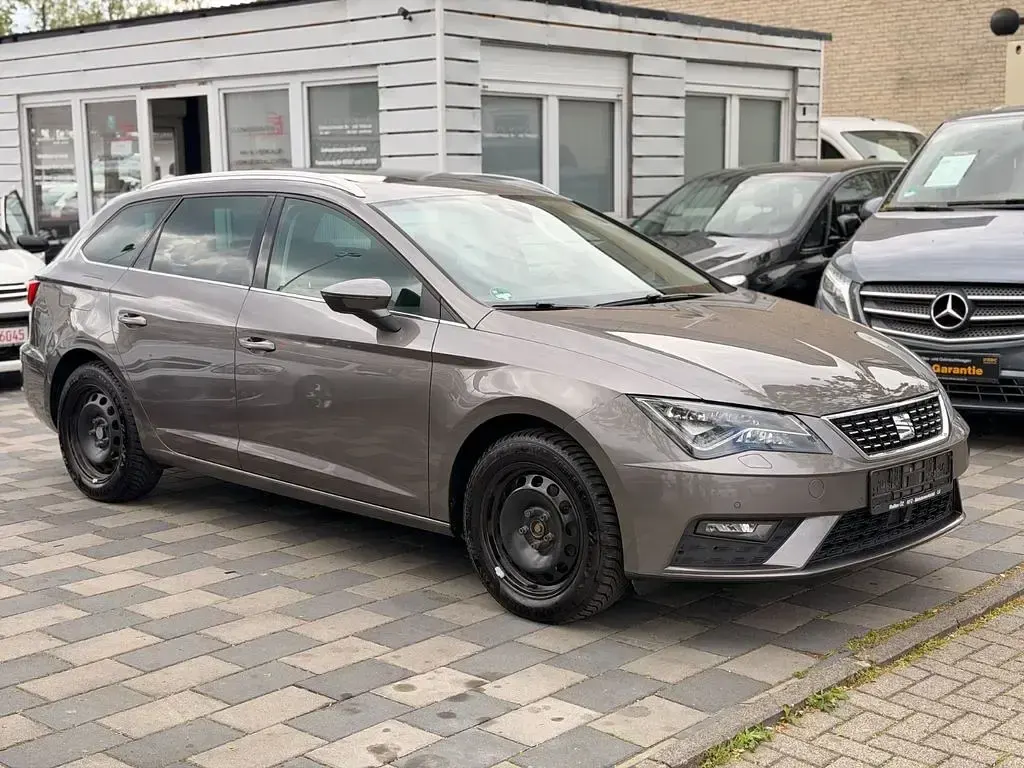 Używany Seat Leon ST XCELLENCE 150 KM (110 kW) 2017 Szary Kombi