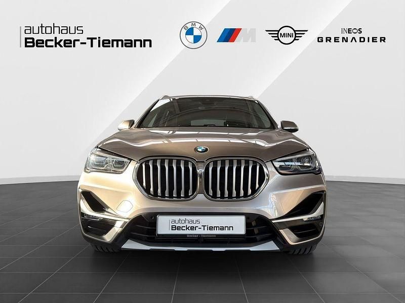 Gebraucht BMW X1 xLine 178 PS (130 kW) 2021 Kaschmirsilber SUV